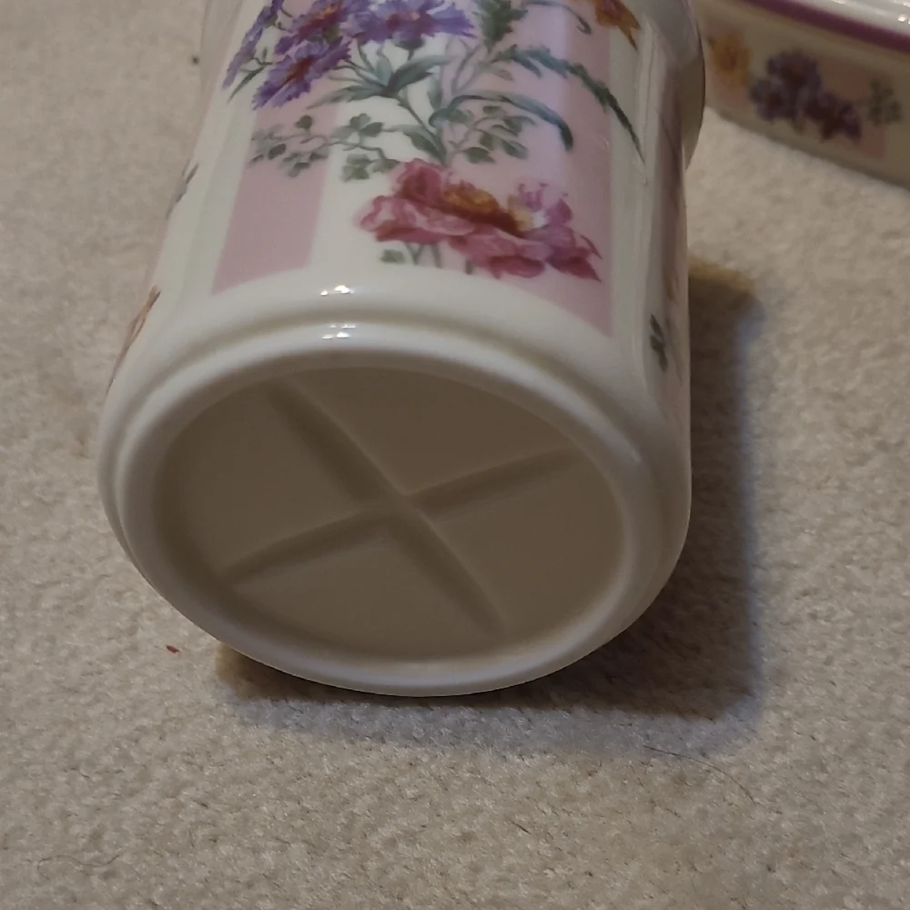 Laura Ashley Floral Ceramic Bath Set - 2 Piece Soap Dish & Toothbrush Holder